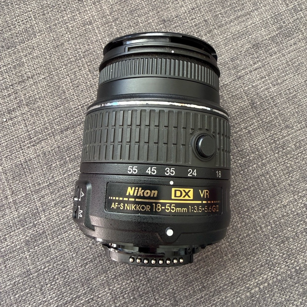 Nikon 18-55mm f/3.5-5.6G AF-S DX VR II Lens